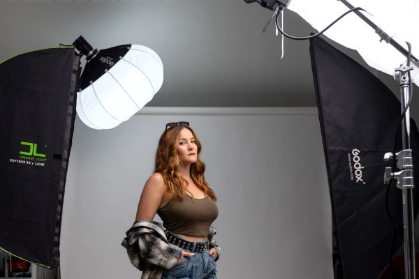 laura-bt2-wm-web9649A6B0-81B7-813D-E3C9-C23EC4345CD6.jpg