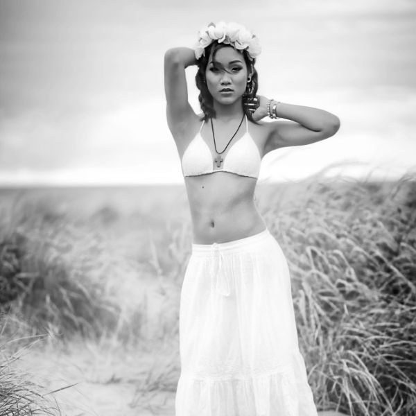 asian-girl-beach-web198B40B7-82ED-F70B-0D5A-E314DF9D33B7.jpg